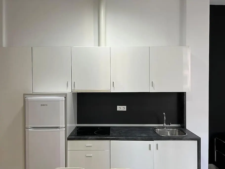 Japanese Style 9 Person Flat, Close To Alhambra Apartment Granada